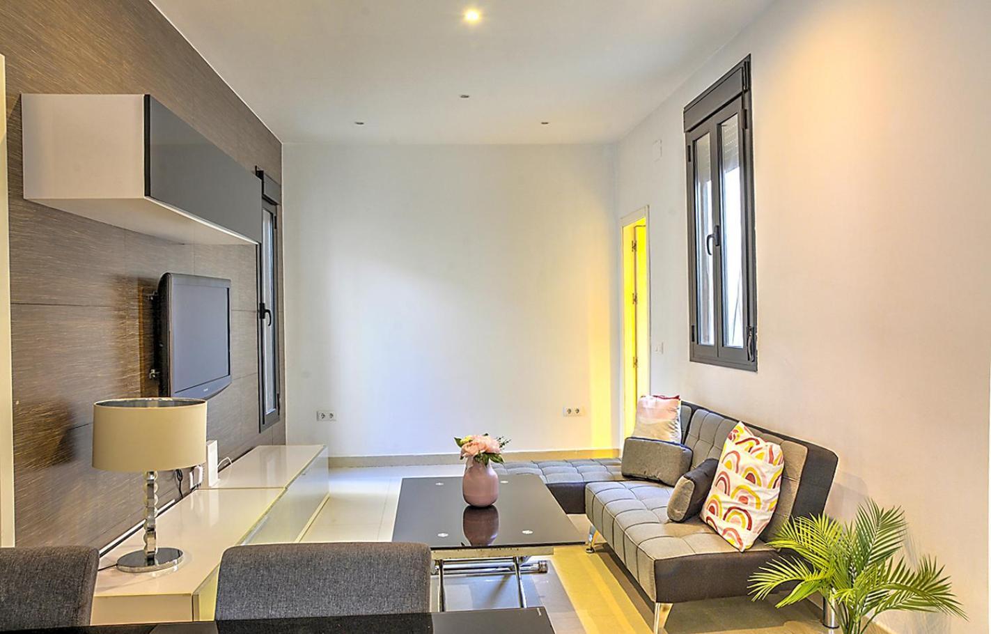 Deluxe Family House Apartment Севиля Екстериор снимка